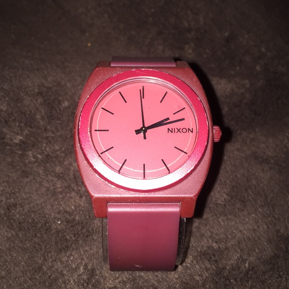 Nixon time teller watch